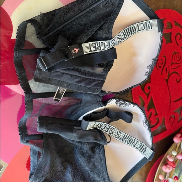 Victoria's Secret Black Lace Mesh Bra - Picture 4 of 7